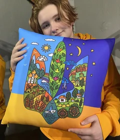 Подушка Казковий барвистий тризуб